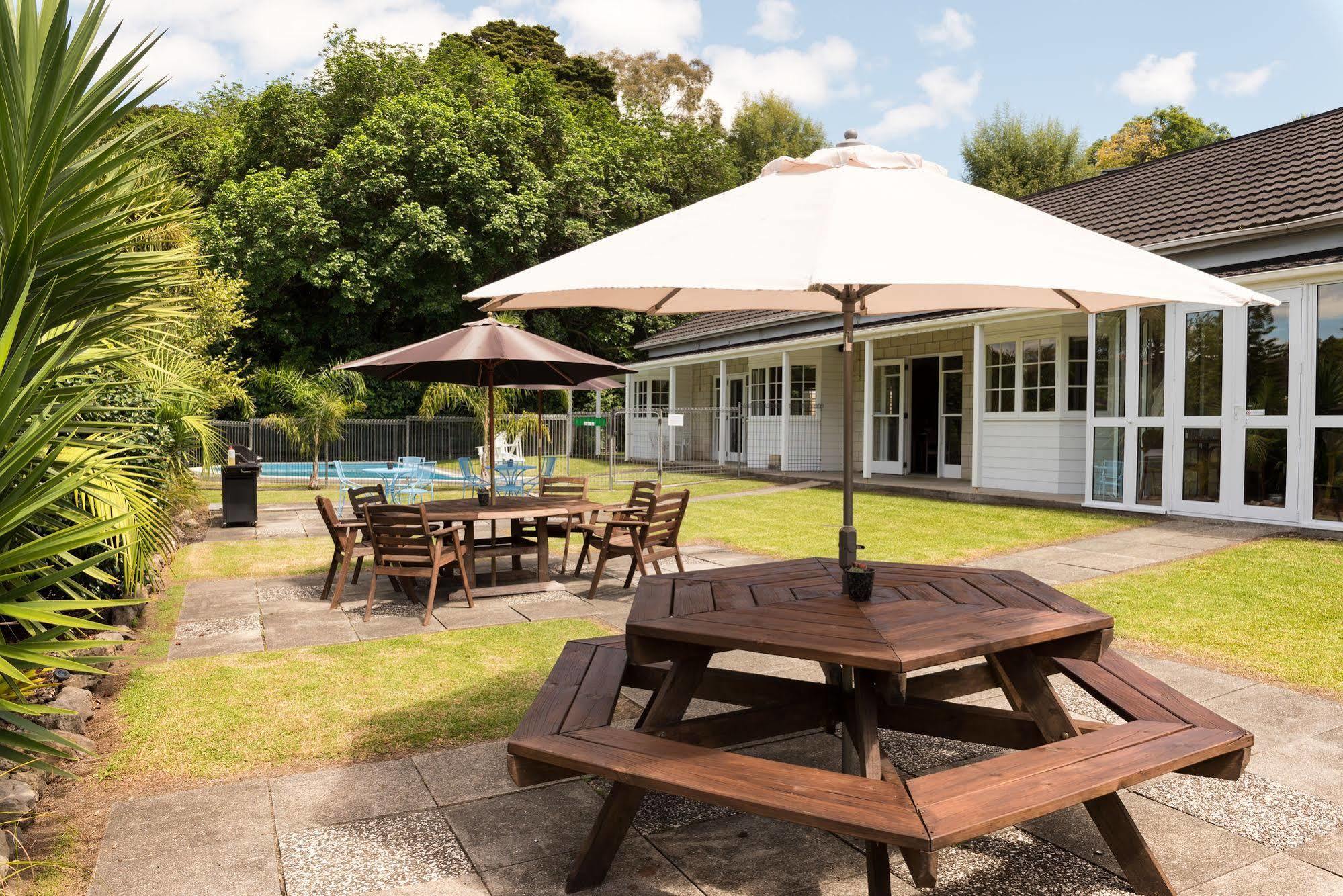 Discovery Settlers Hotel Whangarei Buitenkant foto